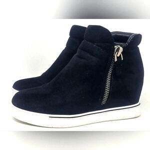 Maurice's Womens Breanna Hidden Wedge Faux Suede Bootie Size 7.5